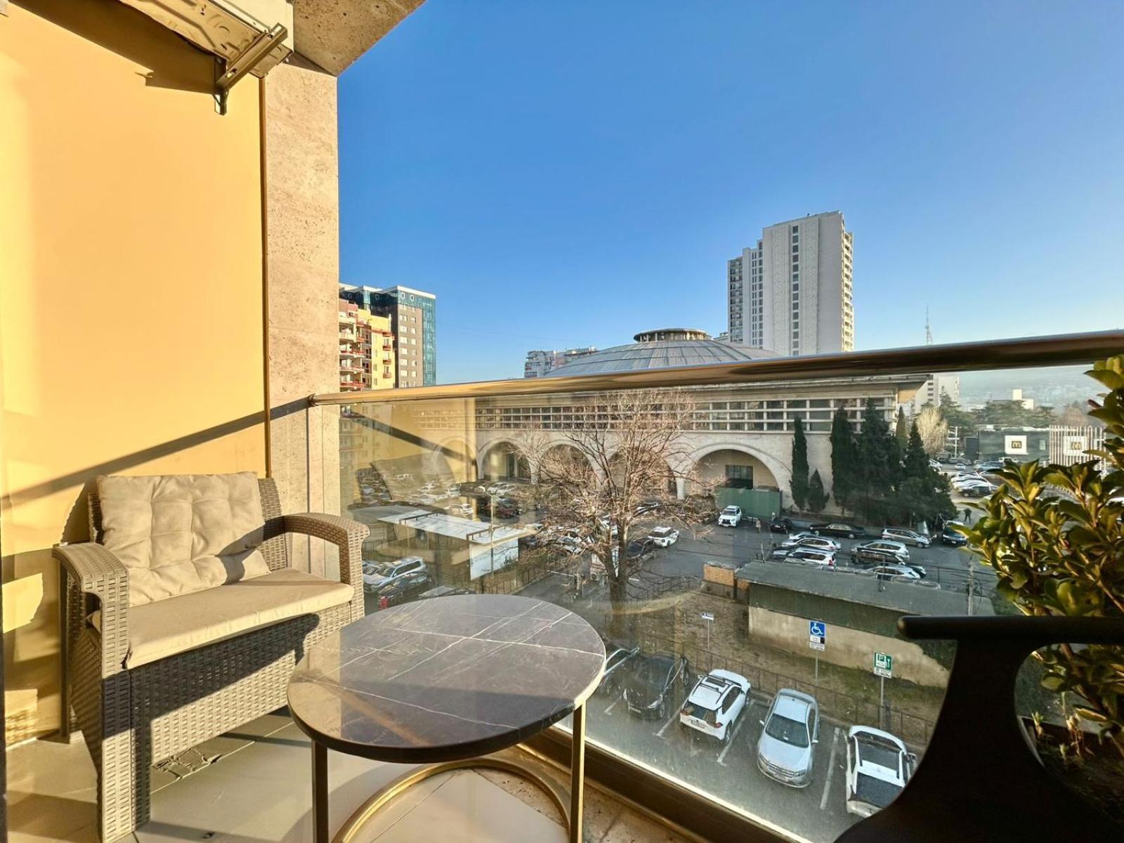 City Center - Next To Holiday Inn -2Br Apartment Tbiliszi Kültér fotó