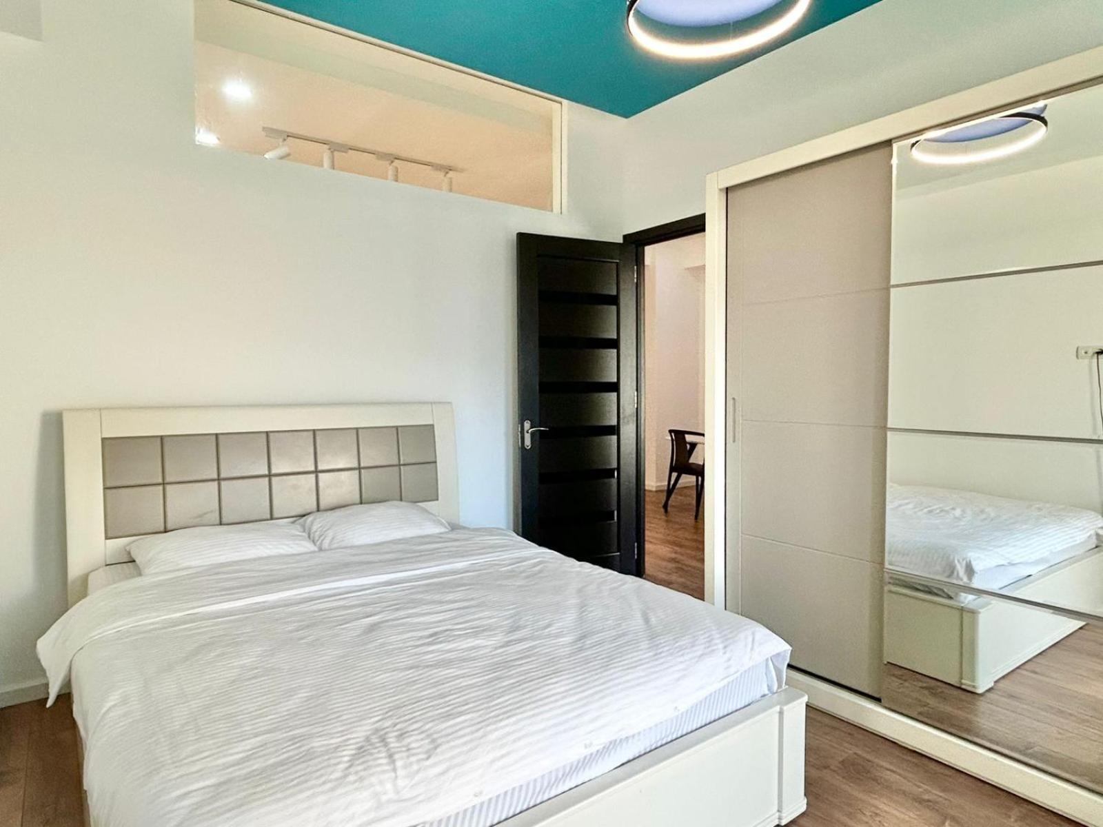 City Center - Next To Holiday Inn -2Br Apartment Tbiliszi Kültér fotó