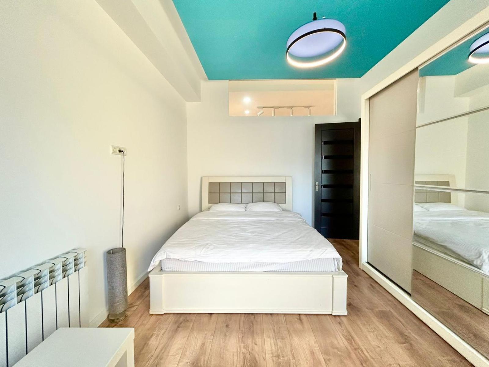 City Center - Next To Holiday Inn -2Br Apartment Tbiliszi Kültér fotó